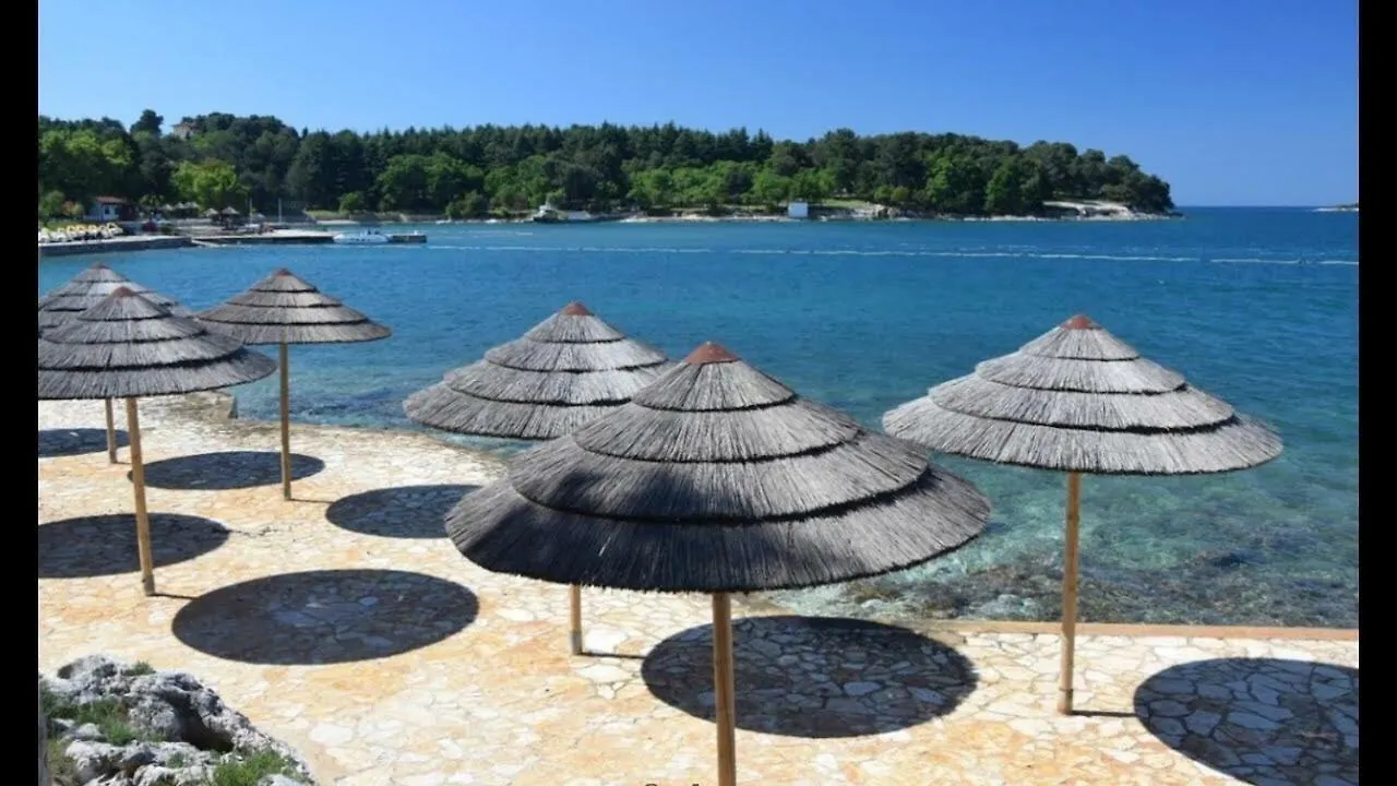 Apartments Flora Porec 0*,
